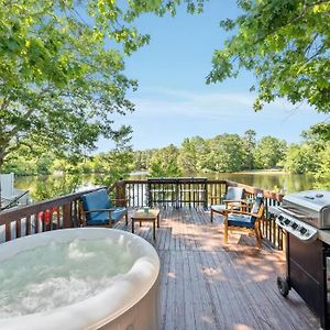 Lakefront Retreat W Hot Tub Grill And Kayaks Villa Mays Landing Exterior photo