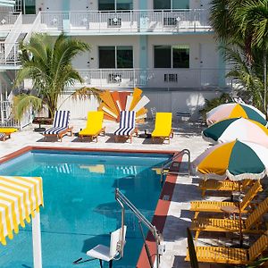 Selina Gold Dust Hotel Miami Exterior photo