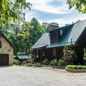 Cozy 2 Bedroom Cabin Nestled In Wooded Hideaway Monterey Exterior photo