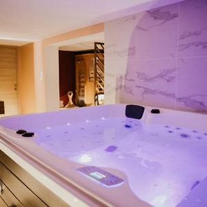 Chambre D'Hote Doux Moment Spa Privatif Bed & Breakfast Maresches Exterior photo