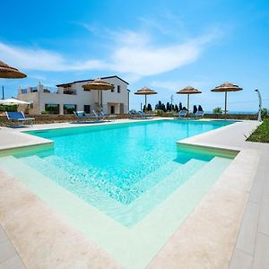 Villa Carmiano: Luxury Seaside Retreat with Spa and Pool Avola Exterior photo