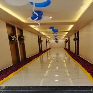 Hotel Shree Regency Ahmedabad Exterior photo