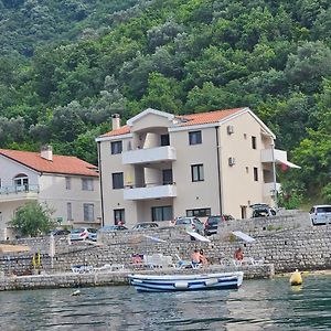 Apartmani Raceta Kotor Exterior photo