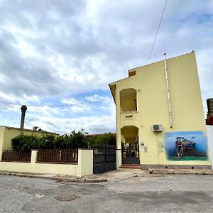 La Casa Del Pescatore Villa San Giovanni Suergiu Exterior photo