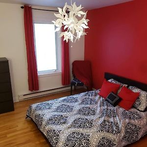 Un Appartement Chaleureux Decore Avec Bon Gout. Saint-Jean-sur-Richelieu Exterior photo