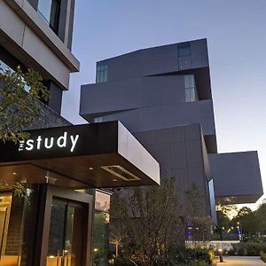 The Study At University Of Chicago Hotel Exterior photo