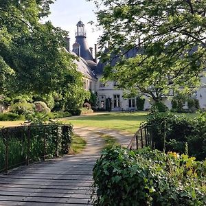 Chateau De Thouare Bed & Breakfast Exterior photo