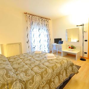 Bed And Breakfast La Sosta Ponte San Nicolo Room photo