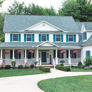 The Inn At Woodsong Acres Conneaut Exterior photo