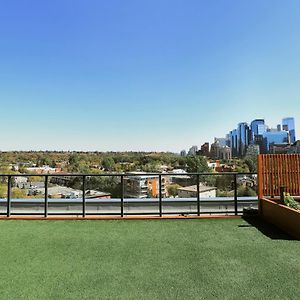 Vibrant & Modern Loft-Style Walkout Near Lrt Apartment Calgary Exterior photo