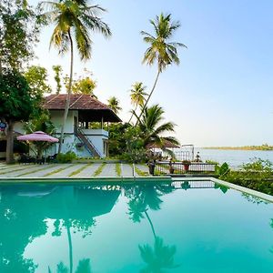 Jai Lake House Villa Perumbalam Exterior photo