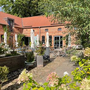 Gasthof Zum Gruenen Baum Hotel Boitzenburg Exterior photo