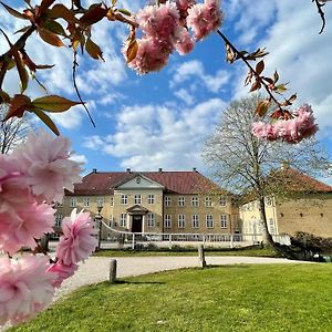 Skjoldenaesholm Slot Hotel Jystrup Exterior photo