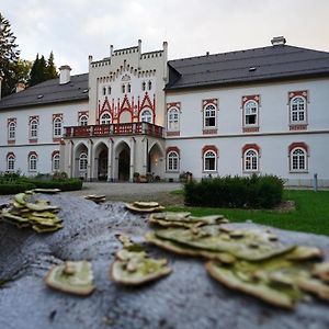 Chateau Heralec Boutique Hotel & Spa By L'Occitane Exterior photo