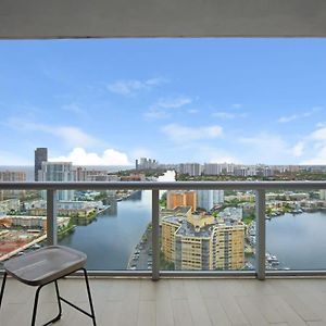 Infinite View - Balcony- Amazing Pool- Near Beach Apartment Hallandale Beach Exterior photo