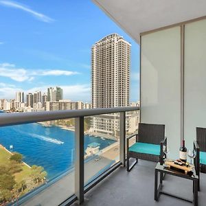 Spectacular View With Balcony, Pool, Near Beach Villa Hallandale Beach Exterior photo