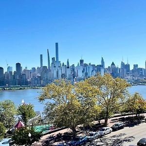 Golden Apt In West New York With Free Parking Apartment Exterior photo