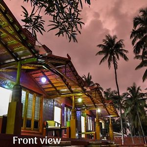 Bluebay Luxury Cottages - Malpe Beach Exterior photo