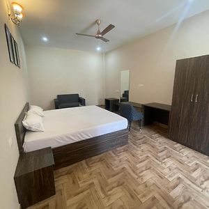 Vistara Courtyard Apartment Varanasi Exterior photo