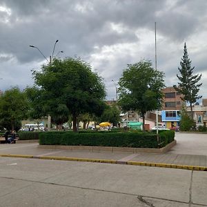 Hospedaje Toscano Suites Huancayo Exterior photo