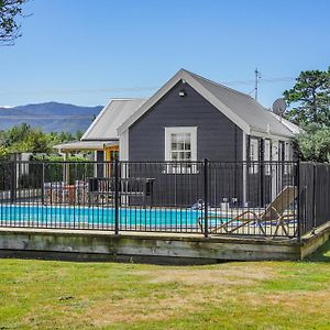 The Longwood Barn Villa Featherston Exterior photo