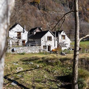 Verzasca Lodge Elma Sonogno Exterior photo