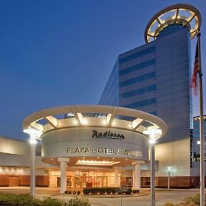 Radisson Plaza Hotel At Kalamazoo Center Exterior photo