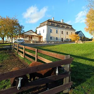 Resort Lisensky Dvur Snezne  Exterior photo