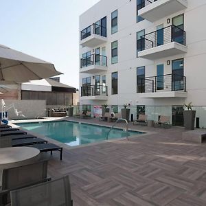 Elegant 1Br Apartment At Iconic Hollywood Hideaway Los Angeles Exterior photo