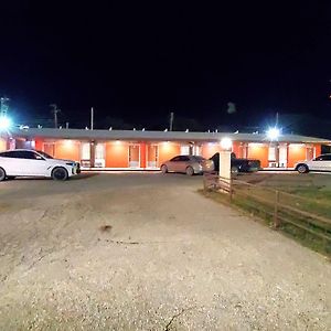 Holiday Host Motel & Rv Park Sonora Exterior photo