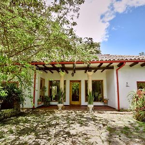 Hacienda Coloma Bed & Breakfast Fusagasuga Exterior photo