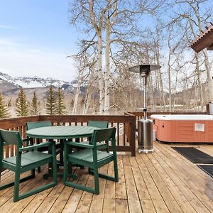 Russell Home By Avantstay Expansive Deck Stunning Views Hot Tub Telluride Exterior photo