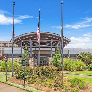 Doubletree By Hilton Columbus Hotel Exterior photo