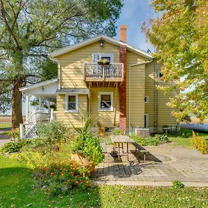 Quaint And Family-Friendly Watertown Farmhouse! Villa Exterior photo