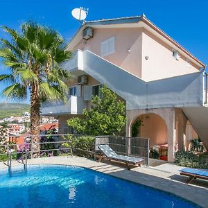 Family Friendly Apartments With A Swimming Pool Seget Vranjica, Trogir - 14409 Seget Donji Exterior photo