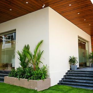 Casa Hotel & Suites, Gachibowli, Hyderabad Exterior photo