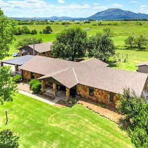 Spacious Country Home Near Ft Sill And Medicine Park Lawton Exterior photo