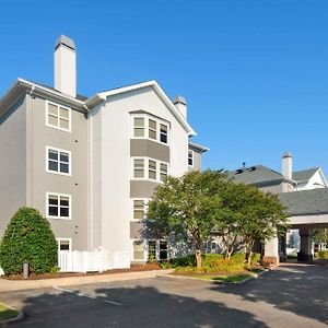 Hampton Inn & Suites Newport News-Airport - Oyster Point Area Exterior photo