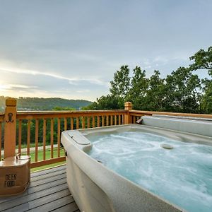 Lake-View Home In Blue Eye With Hot Tub And Fire Pit! Exterior photo