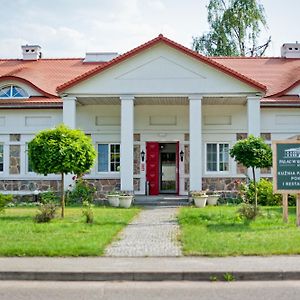 Kuznia Palacowa Bed & Breakfast Korczew Exterior photo