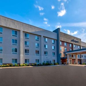 Hampton Inn Waterbury Exterior photo