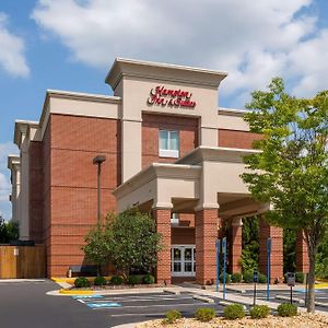 Hampton Inn & Suites Herndon-Reston Exterior photo