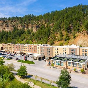 Doubletree By Hilton Deadwood At Cadillac Jack'S Hotel Exterior photo