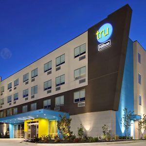 Tru By Hilton Meridian Hotel Exterior photo