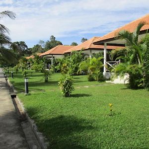 Saracen Bay Resort Koh Rong Sanloem Exterior photo