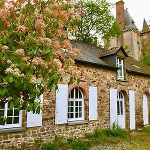 Cottage Du Chateau Erbree Exterior photo