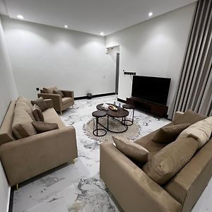 شقة فاخرة بغرفة نوم وصالة 10 Luxury Apt Apartment Riyadh Exterior photo