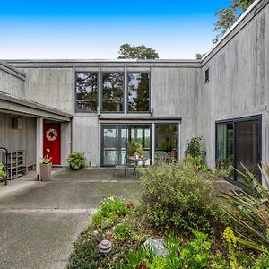 Serene Crest Villa Pebble Beach Exterior photo