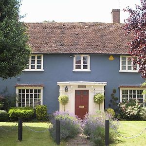 Bonningtons Stansted Self Catering Hotel Stansted Mountfitchet Exterior photo