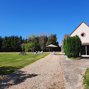 Gite Tout Inclus Avec Piscine Privative, Activites De Plein Air Et Animaux En Liberte - Fr-1-491-396 Villa Aze  Exterior photo